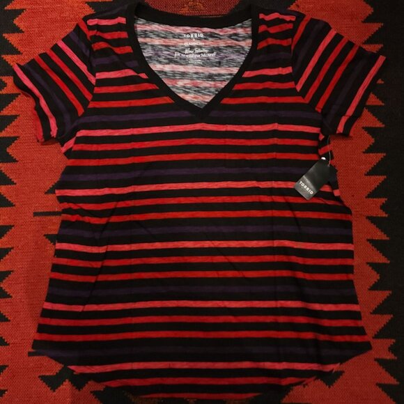 Torrid Women's V-Neck Striped Short Sleeve Classic Fit Top Size 0 Black/Red/Purp - Picture 1 of 9